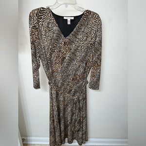 It’s is pretty dress good for normal attire.